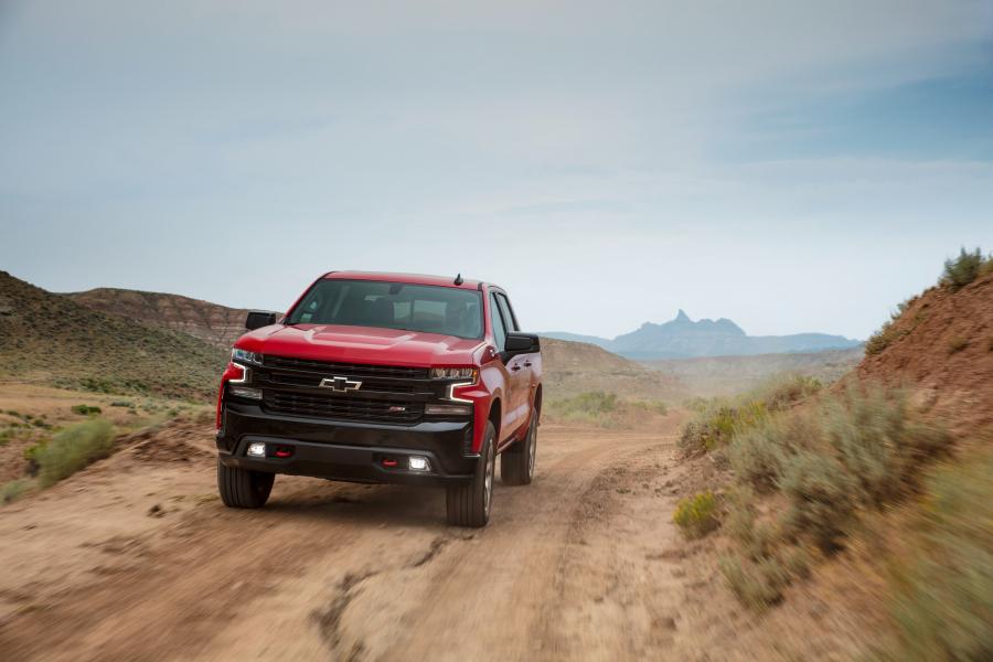  Chevrolet Silverado LT Z71 Trail Boss Crew Cab 2018 года  (фото 13 из 20)